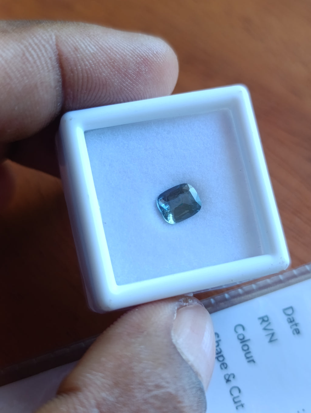 Natural Ceylon Teal Sapphire – 1.00 ct | GIC Certified